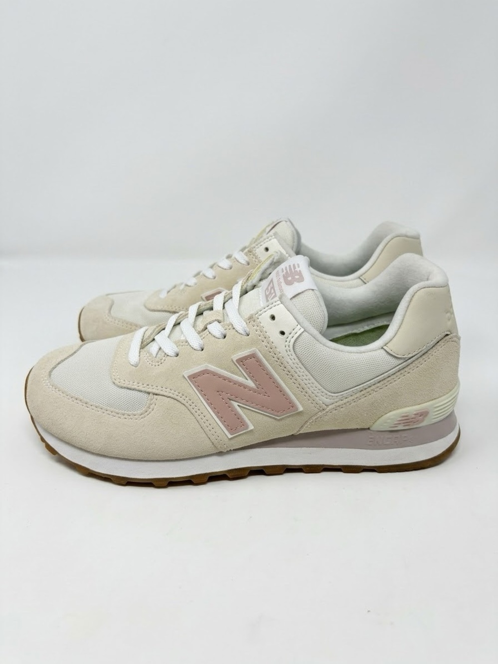 NWOB New Balance Women's 574 V2 Sea Salt Rose Water Sneaker Size 9.5